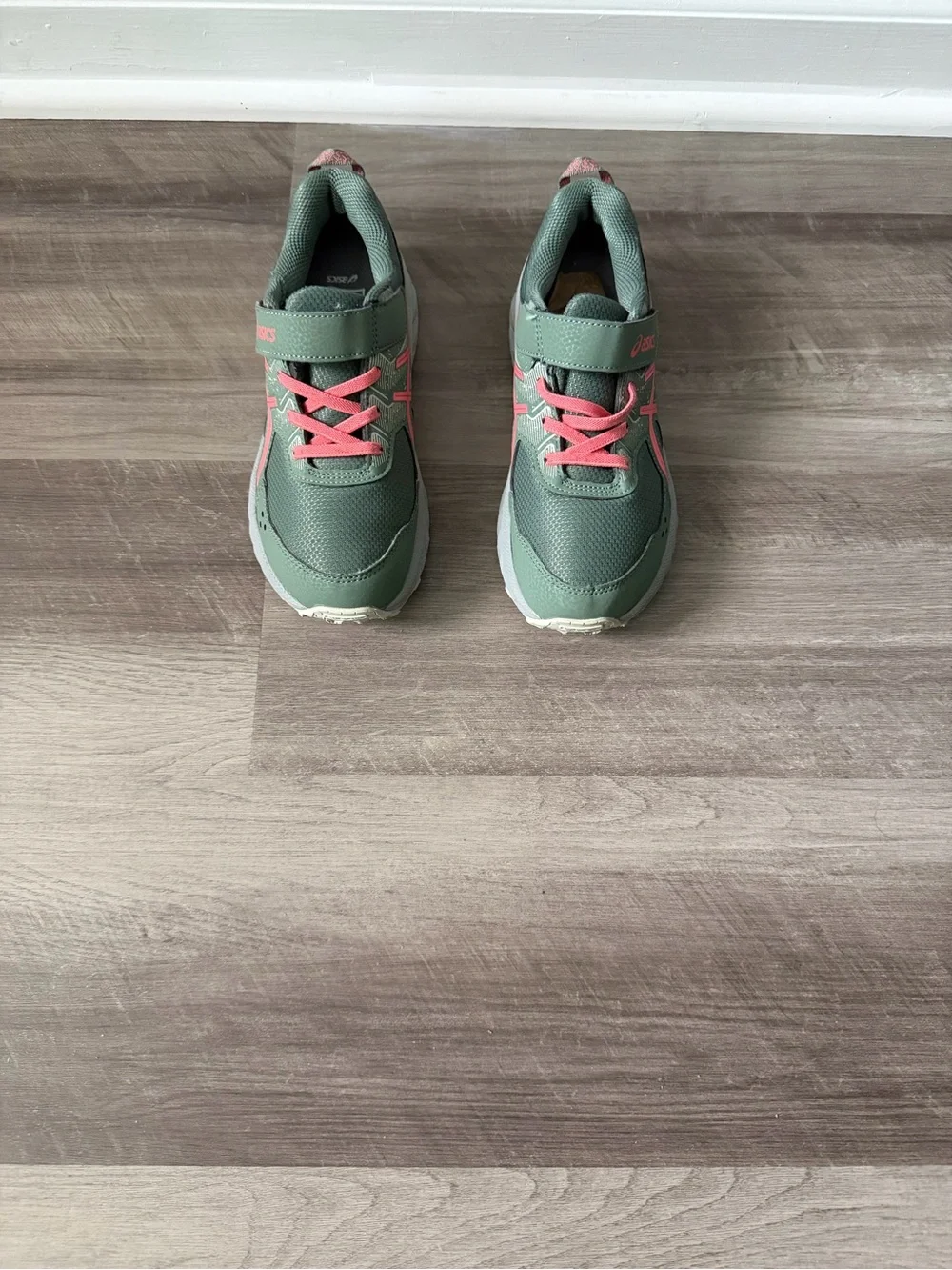 ASICS Kids' Mint Green & Coral Athletic Sneakers